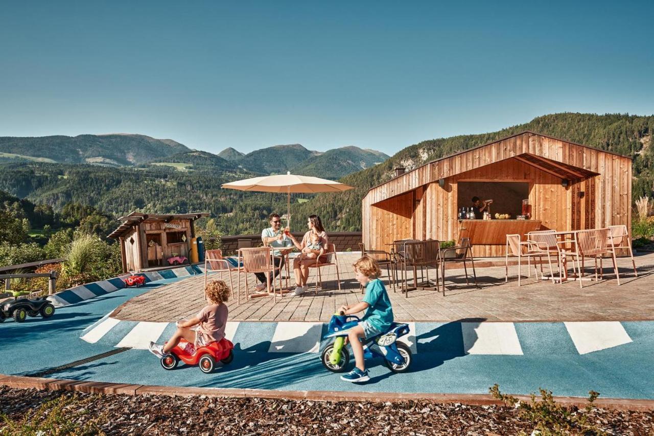 Falkensteiner Family Resort Lido Superior 키에네스 외부 사진